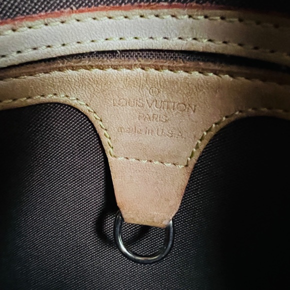 ‼️🌺Authentic Louis Vuitton Ellipse in PM size 🌸‼️ - Picture 9 of 12